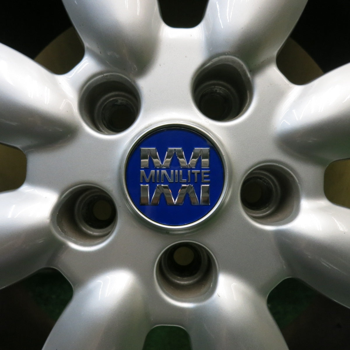 バリ溝！キレイ！9分◎ミニ 等 MINILITE MC-50 225/55R17 スタッドレス ダンロップ ウインターマックス 03 ミニライト 17インチ PCD112/5H◎6082207HAス