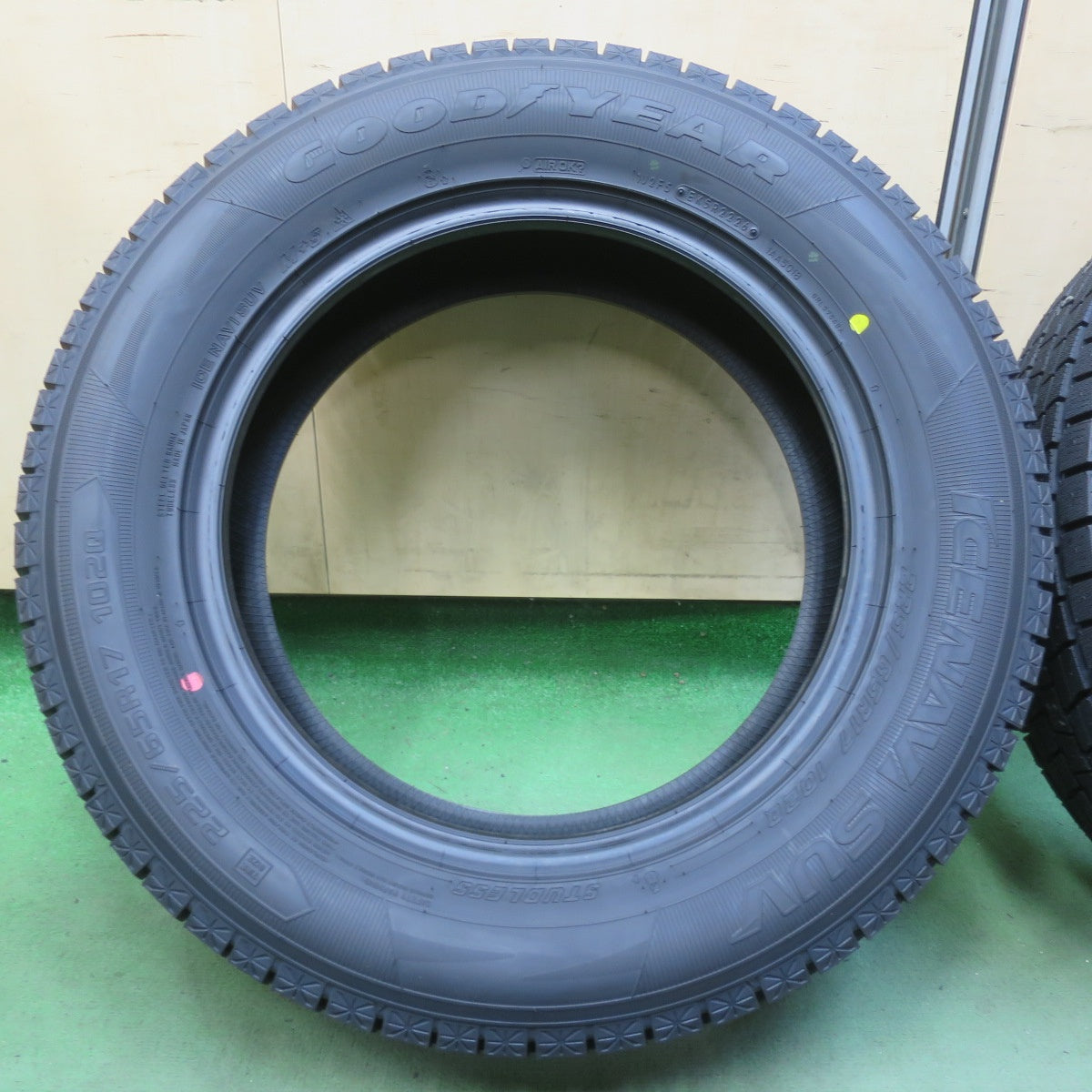 未使用！26年★スタッドレス 225/65R17 グッドイヤー アイスナビ SUV タイヤ 17インチ ハリアー RAV4 等★6061802イスタ