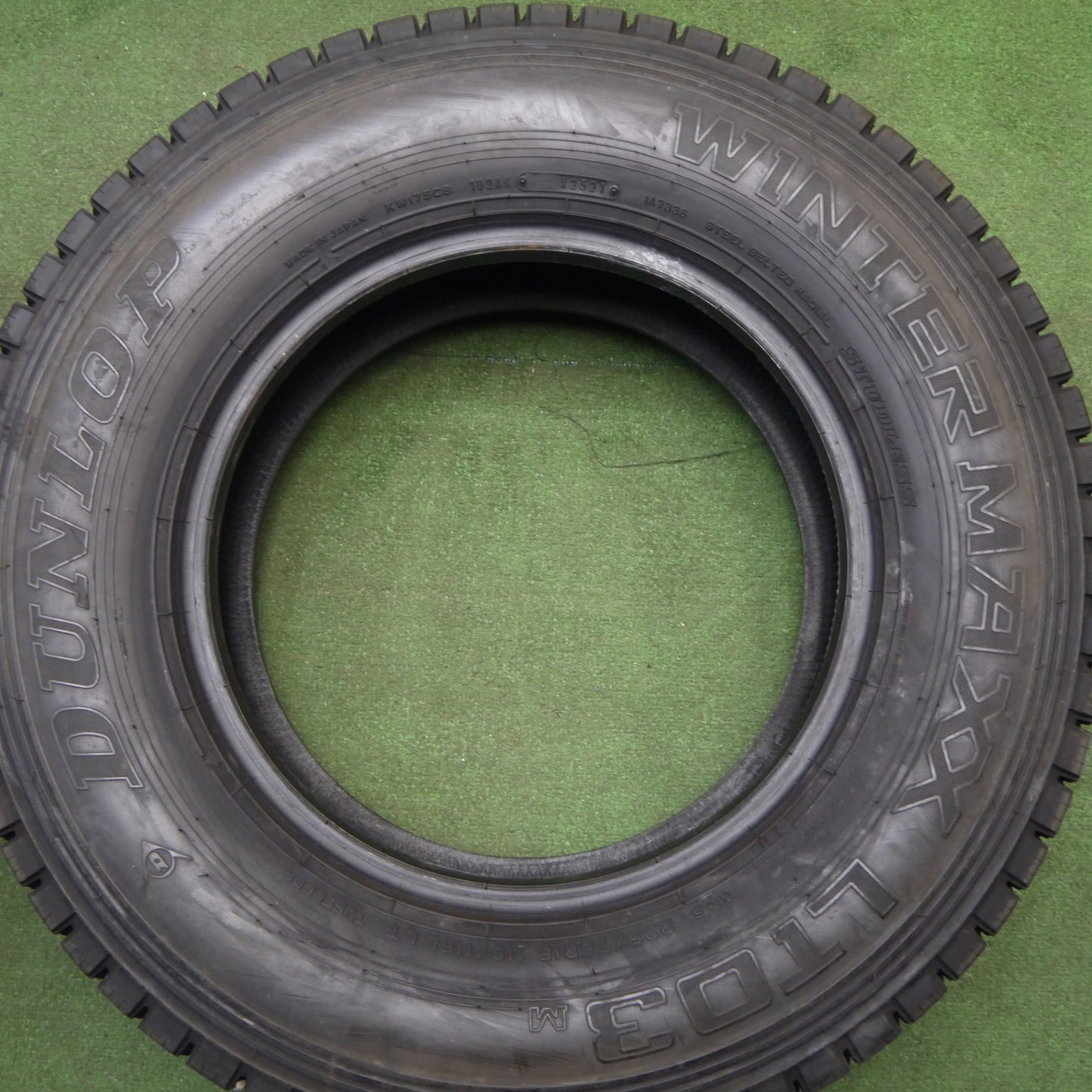 バリ溝！9.5分★スタッドレス 225/75R16 118/116L ダンロップ ウインターマックス LT03 タイヤ 16インチ 小型 トラック バス フィアット デュカト 等★6021805Hノタ