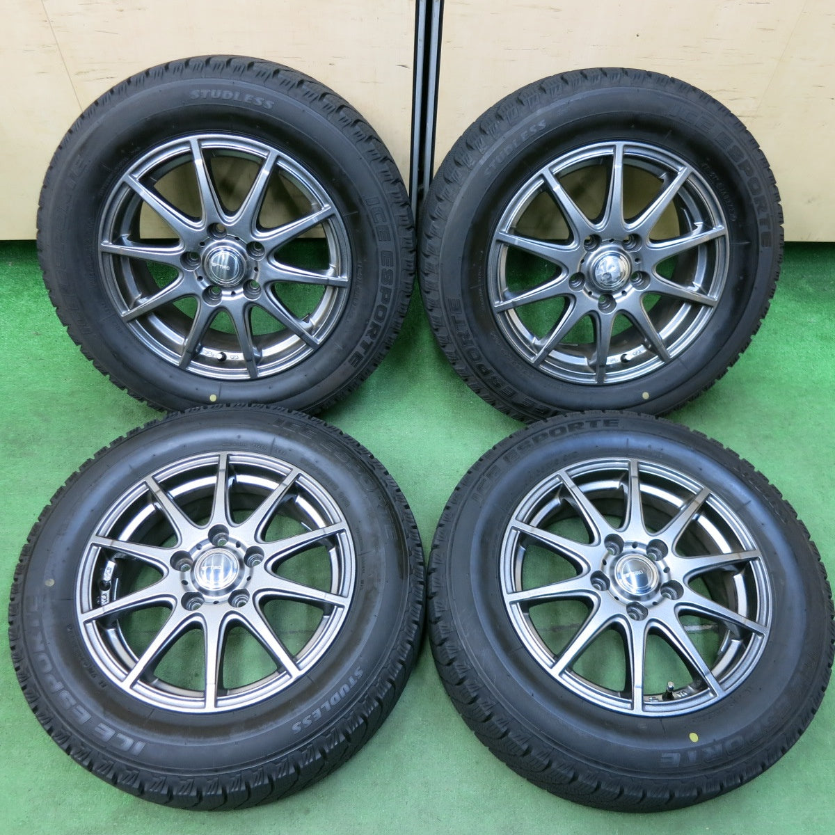 [送料無料] バリ溝！23年！キレイ！ほぼ10分★スタッドレス 195/65R15 アイスエスポルテ TIRO ティーロ 15インチ PCD114.3/5H★4121103SYス