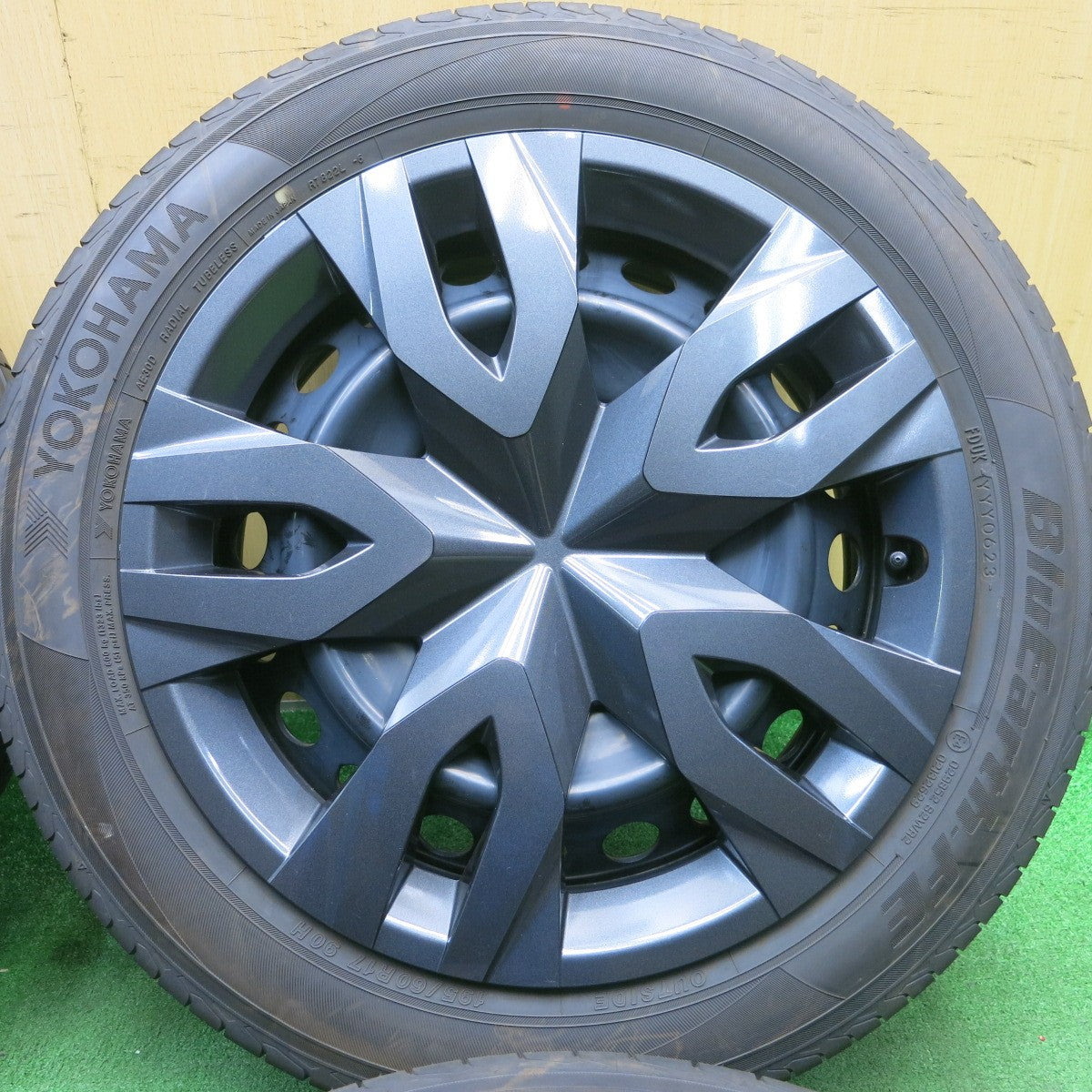 バリ溝！23年！キレイ！ほぼ10分★トヨタ 60系 プリウス 純正 スチール 195/60R17 ヨコハマ BluEarth-FE AE30D 17インチ PCD114.3/5H★5050204AKノ