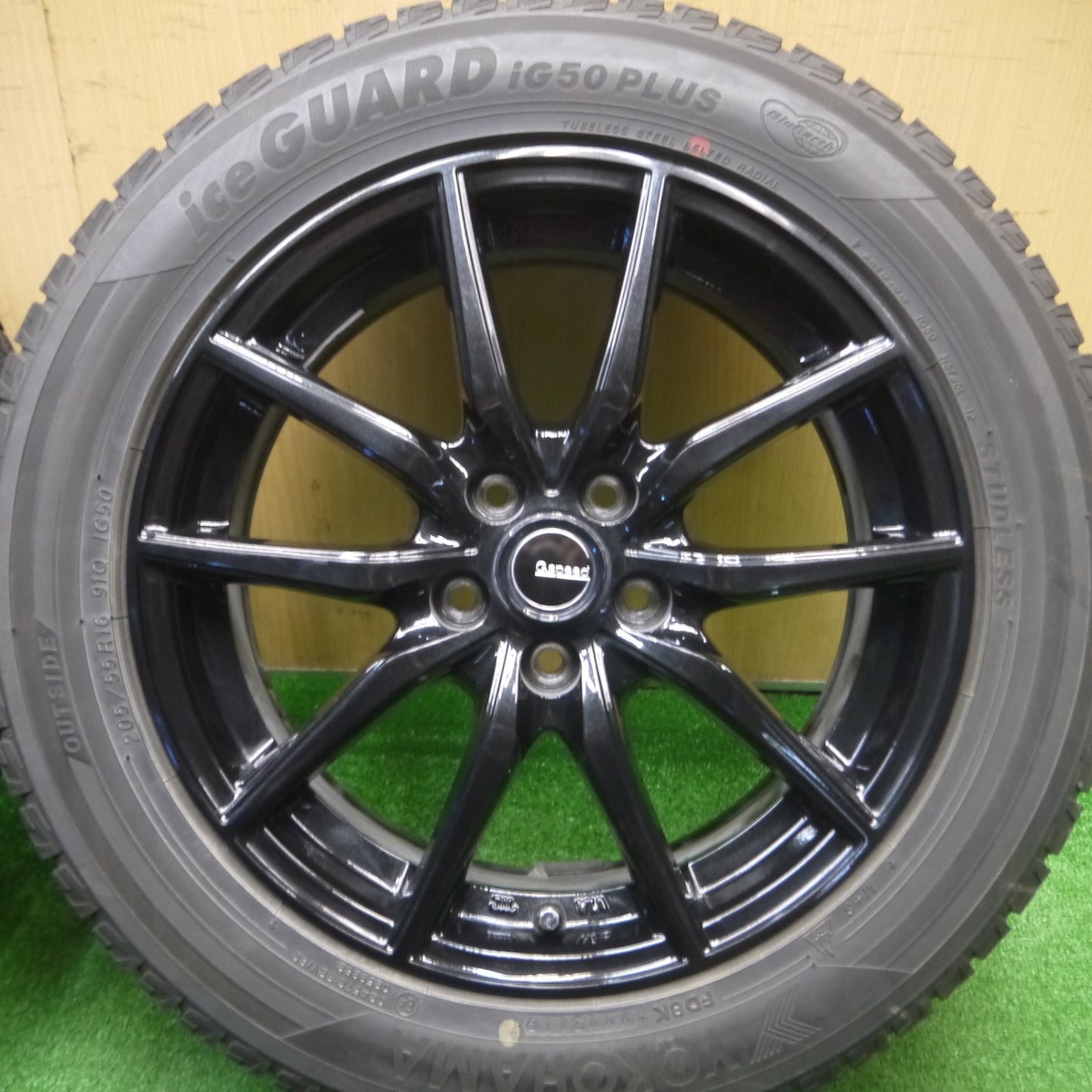 [送料無料] バリ溝！キレイ！8.5分★インプレッサ等 205/55R16 スタッドレス ヨコハマ アイスガード iG50 プラス G.speed Gスピード 16インチ PCD100/5H★4111305Hス
