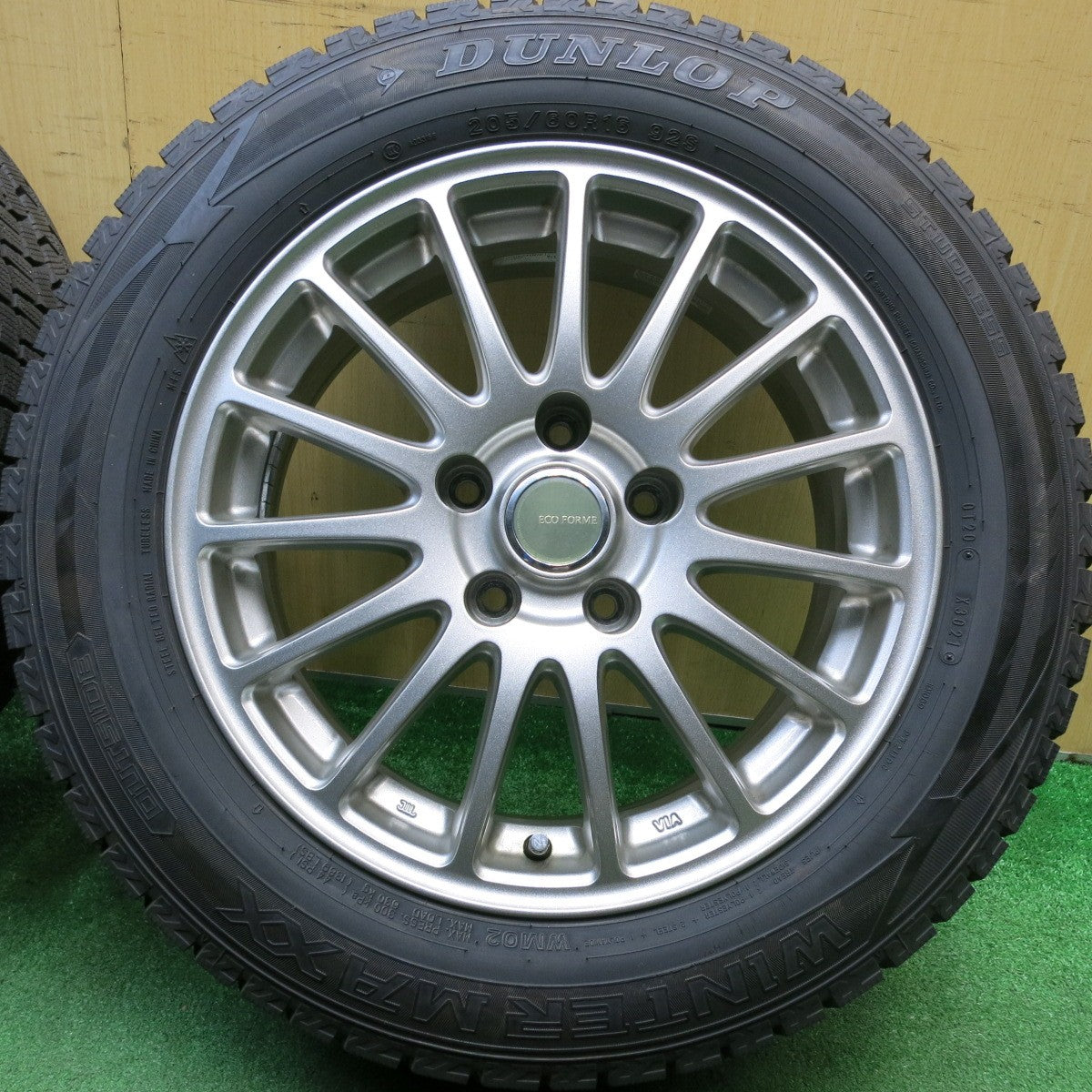 超バリ溝！9.5分以上★スタッドレス 205/60R16 ダンロップ ウインターマックス WM02 ECO FORME エコフォルム 16インチ PCD114.3/5H★6021501HAス