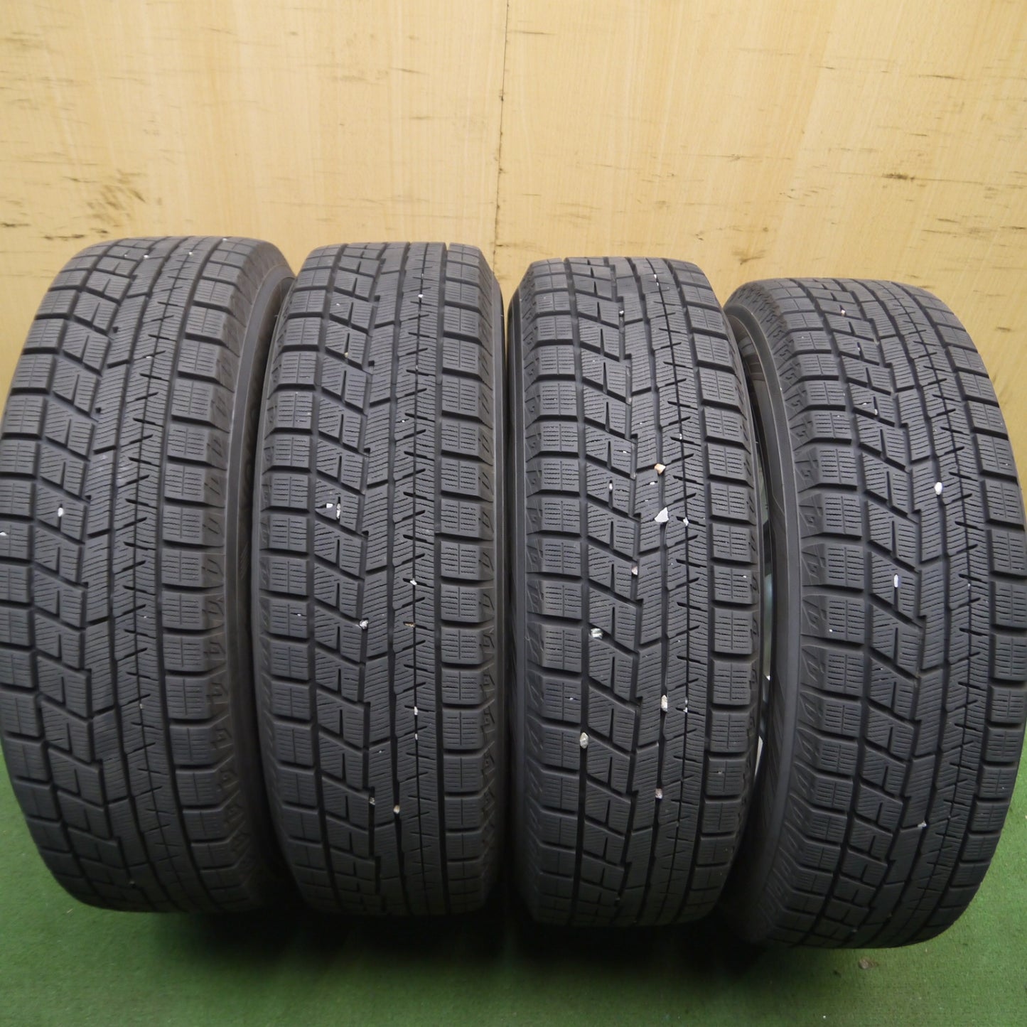 *送料無料* バリ溝！21年！キレイ！9.5分以上★スタッドレス 195/65R16 ヨコハマ アイスガード iG60 ESTROSA エステローザ PCD100/4H★4050802Hス