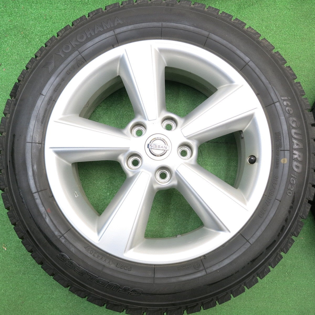 バリ溝！キレイ！9分★日産 デュアリス 純正 215/60R17 スタッドレス ヨコハマ アイスガード iG20 17インチ PCD114.3/5H★5122009HAス