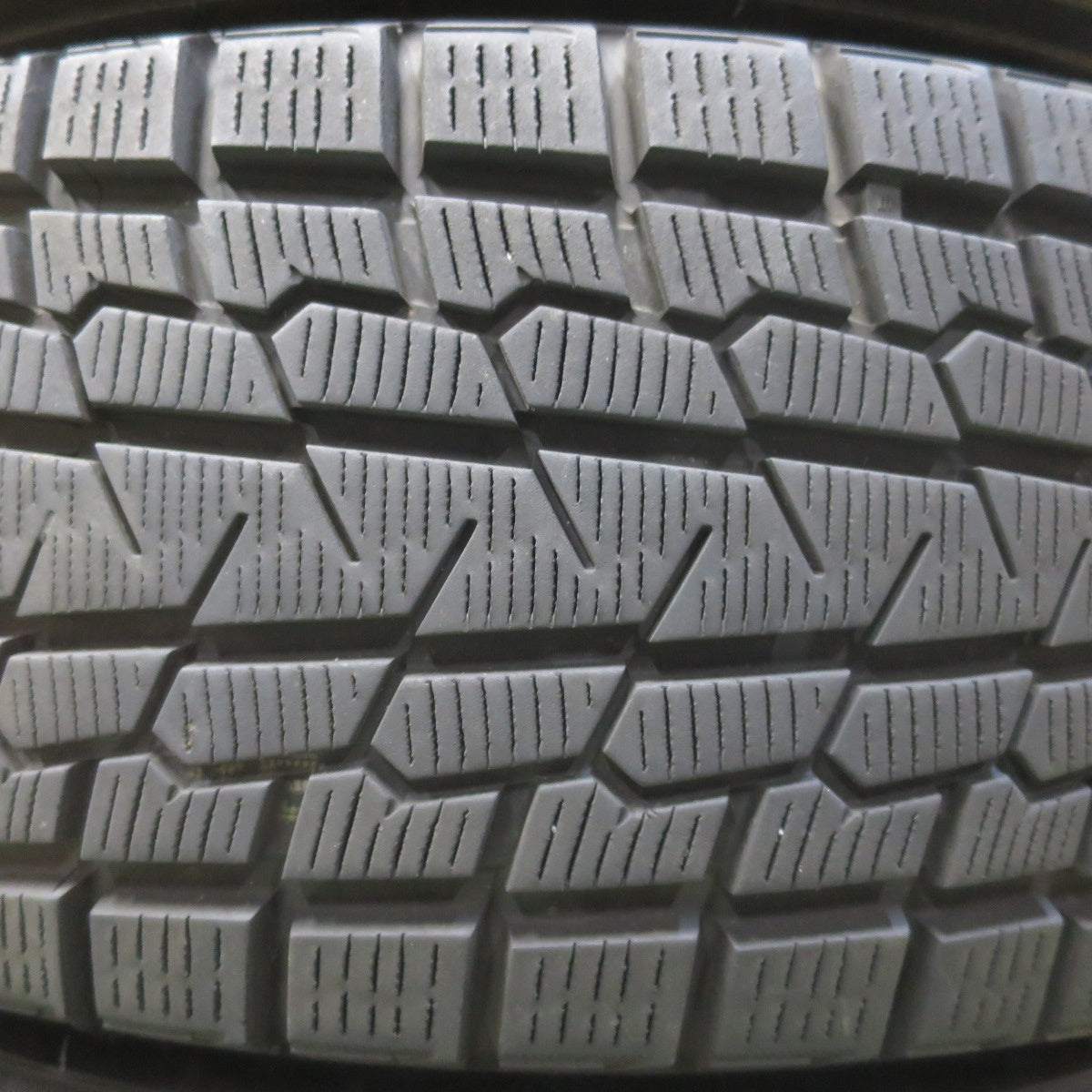 バリ溝！キレイ！9分◎スタッドレス 225/65R17 ヨコハマ アイスガード G075 VELVA SPORTZ ヴェルヴァ 17インチ PCD114.3/5H◎6100703イス