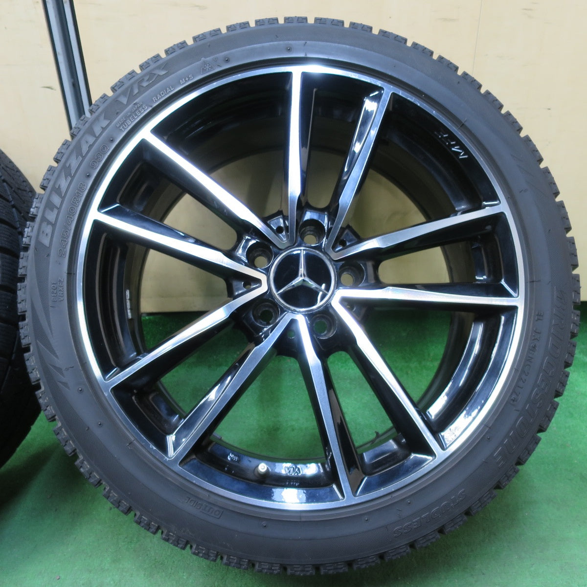 [送料無料] 4本価格★ベンツ等 MAK BREMEN MFF 245/40R18 スタッドレス ブリヂストン ブリザック VRX ブレーメン 18インチ PCD112/5H★4112805イス