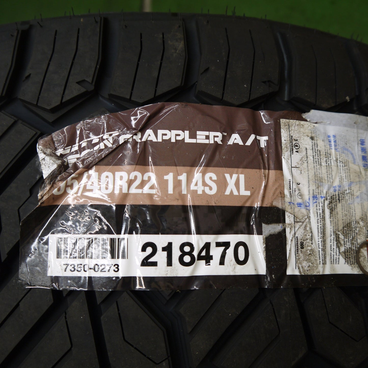 未使用！24年！1本★305/40R22 ニットー RECON GRAPPLER A/T タイヤ 22インチ ランクル 100 200 等★5081806Hノタ