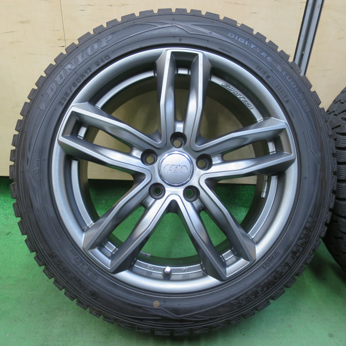 バリ溝！9.5分★アウディ 等 EUROTECH GAYA5 225/50R17 スタッドレス ダンロップ ウインターマックス WM01 ユーロテック ガヤ5 17インチ PCD112/5H★5061502イス
