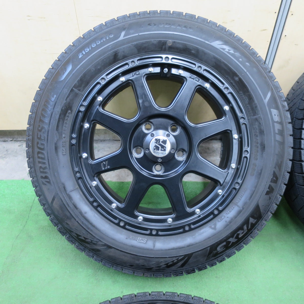 バリ溝！22年！キレイ！9.5分★スタッドレス 215/65R16 ブリヂストン ブリザック VRX3 XTREME-J XJ エクストリームJ 16インチ PCD114.3/5H★6021903TTス