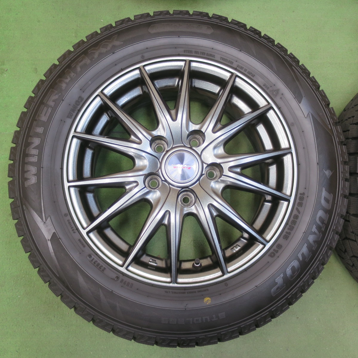 バリ溝！21年！キレイ！9分★スタッドレス 195/65R15 ダンロップ ウインターマックス WM02 VELVA SPORTZ ヴェルヴァ 15インチ PCD114.3/5H★5111110イス
