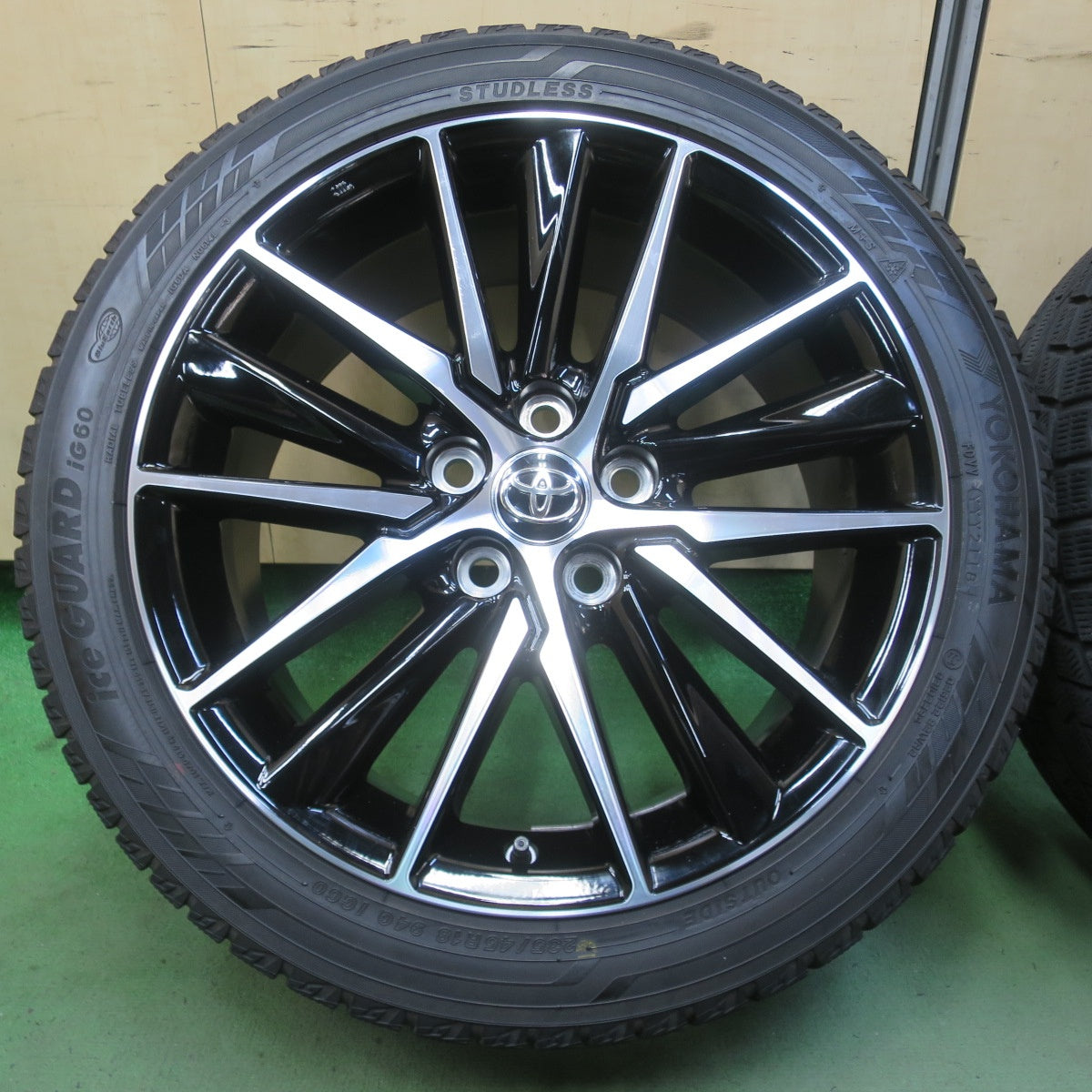キレイ★トヨタ 70系 カムリ 純正 235/45R18 スタッドレス ヨコハマ アイスガード iG60 18インチ PCD114.3/5H★6052909イス
