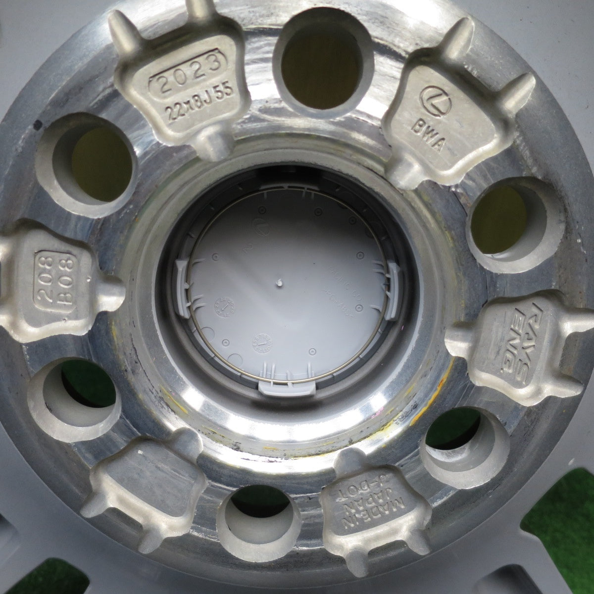 [送料無料] 新車外し★レクサス LX 600 純正 RAYS ホイール 22インチ 22×8J レイズ 製 PCD139.7/6H★5031110Hホ