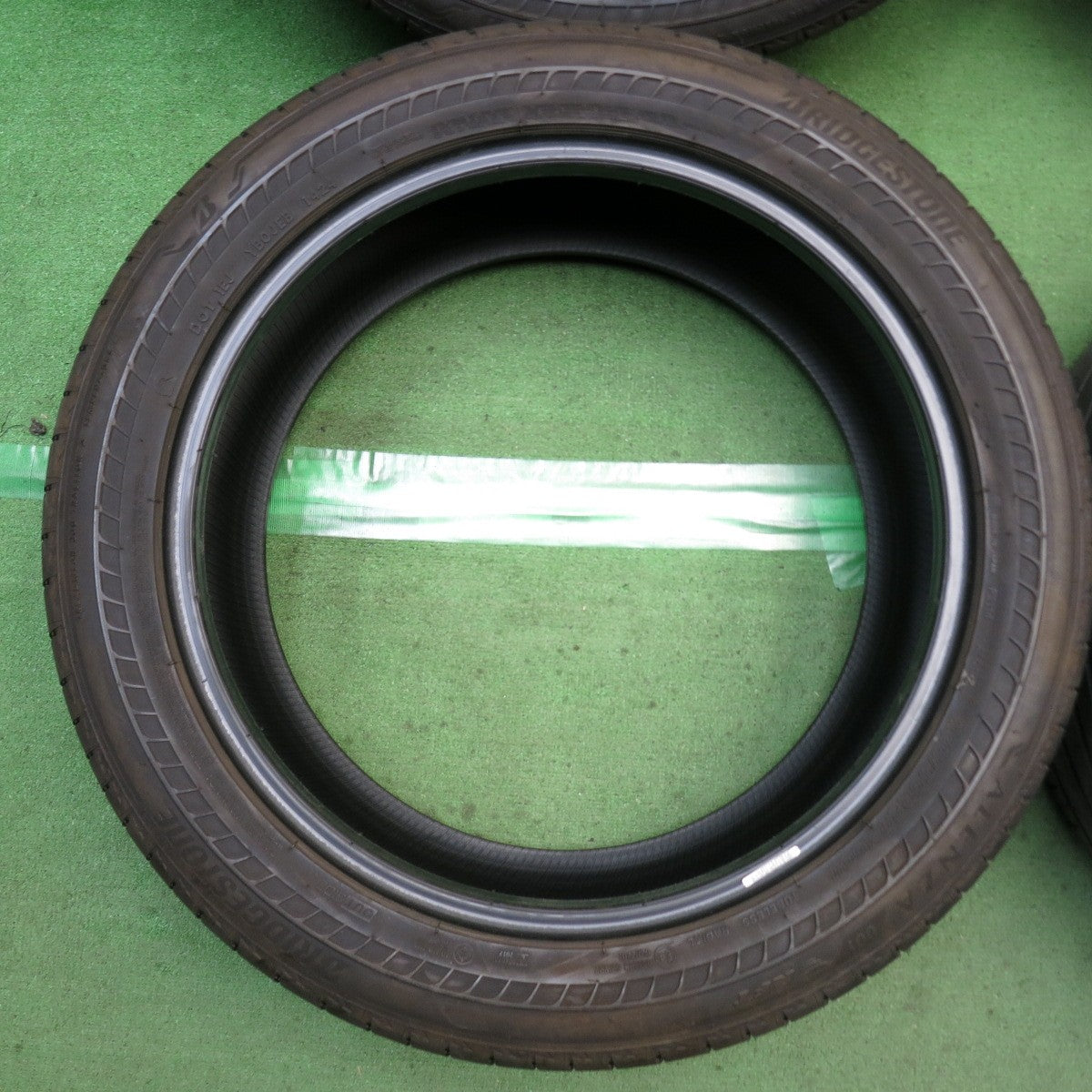 バリ溝！24年！9分◎235/50R20 ブリヂストン アレンザ 001 RFT ALENZA タイヤ 20インチ レクサス NX RX ハリアー RAV4 CX-5 CX-8 CX-60 等◎6091104KKノタ