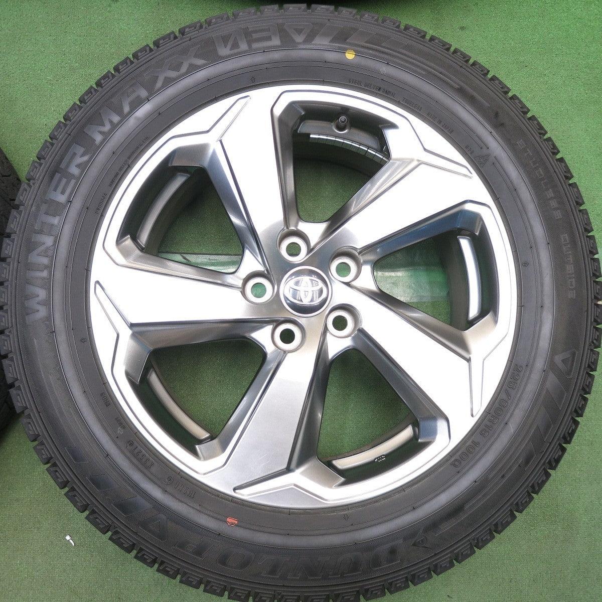 バリ溝！キレイ！9.5分◎トヨタ 50系 RAV4 Gグレード 純正 225/60R18 スタッドレス ダンロップ ウインターマックス 03 18インチ PCD114.3/5H◎6101503HAス