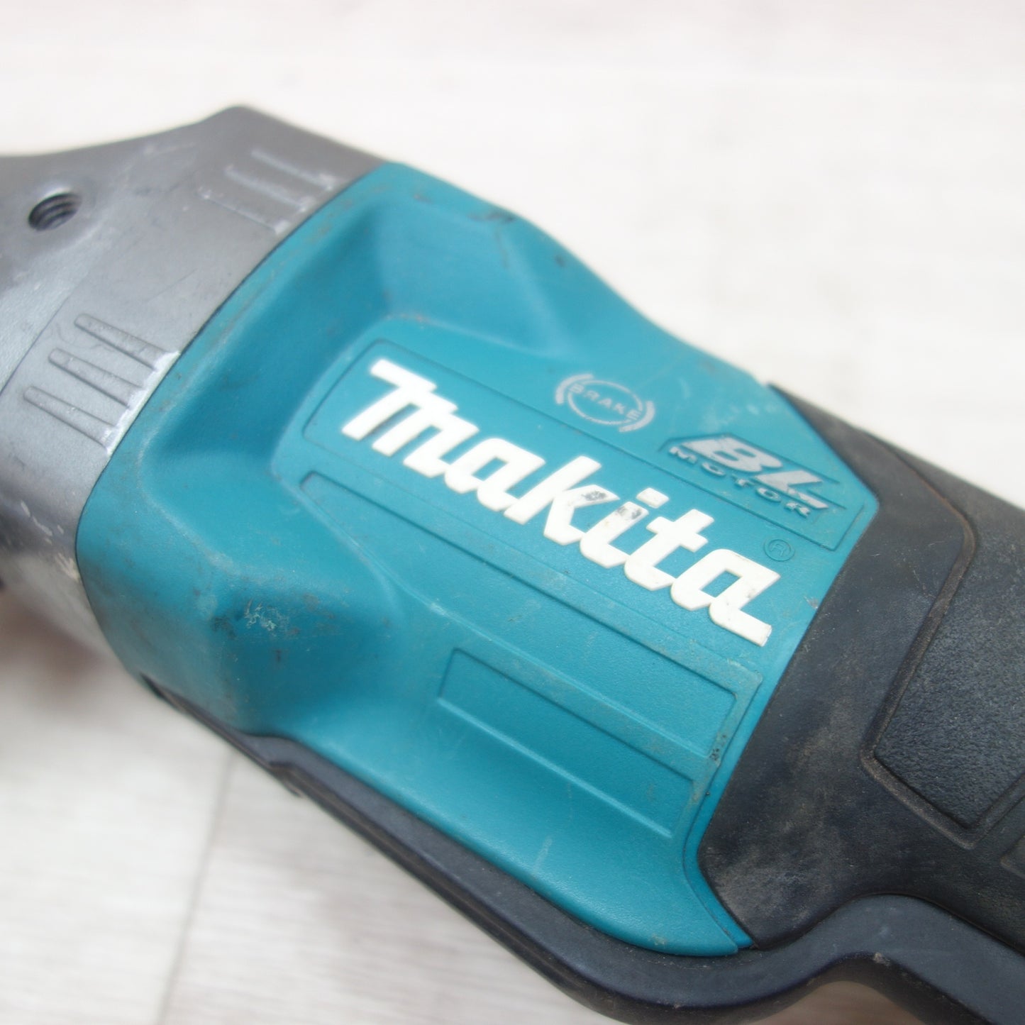 [送料無料] ☆マキタ 100mm 充電式 ディスクグラインダー GA009G 電動 工具 研摩 研磨 機 makita☆