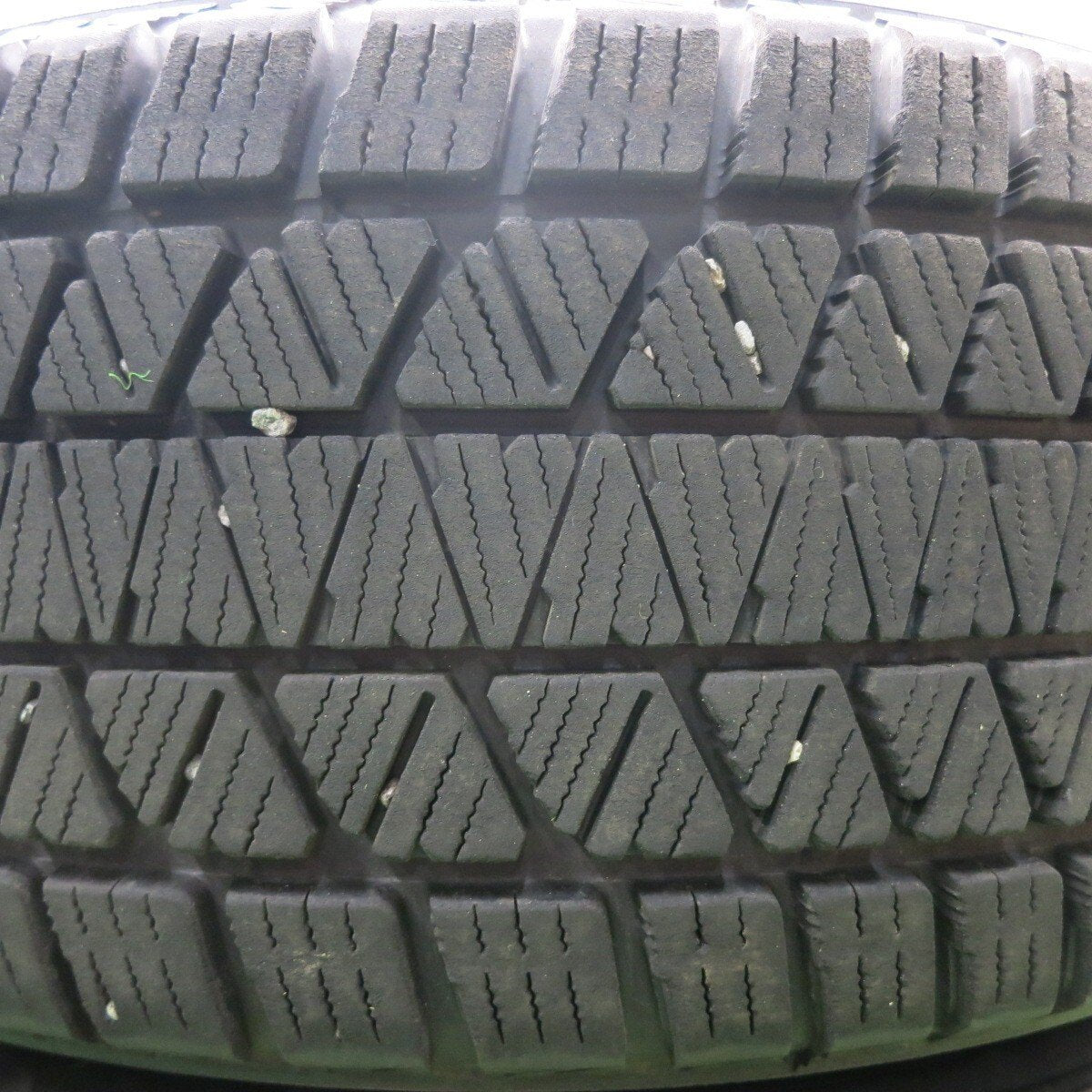 バリ溝！20年！8.5分★スバル フォレスター 等 純正 OP Kalink 225/60R17 スタッドレス ブリヂストン ブリザック DM-V3 PCD100/5H★4101002HAス