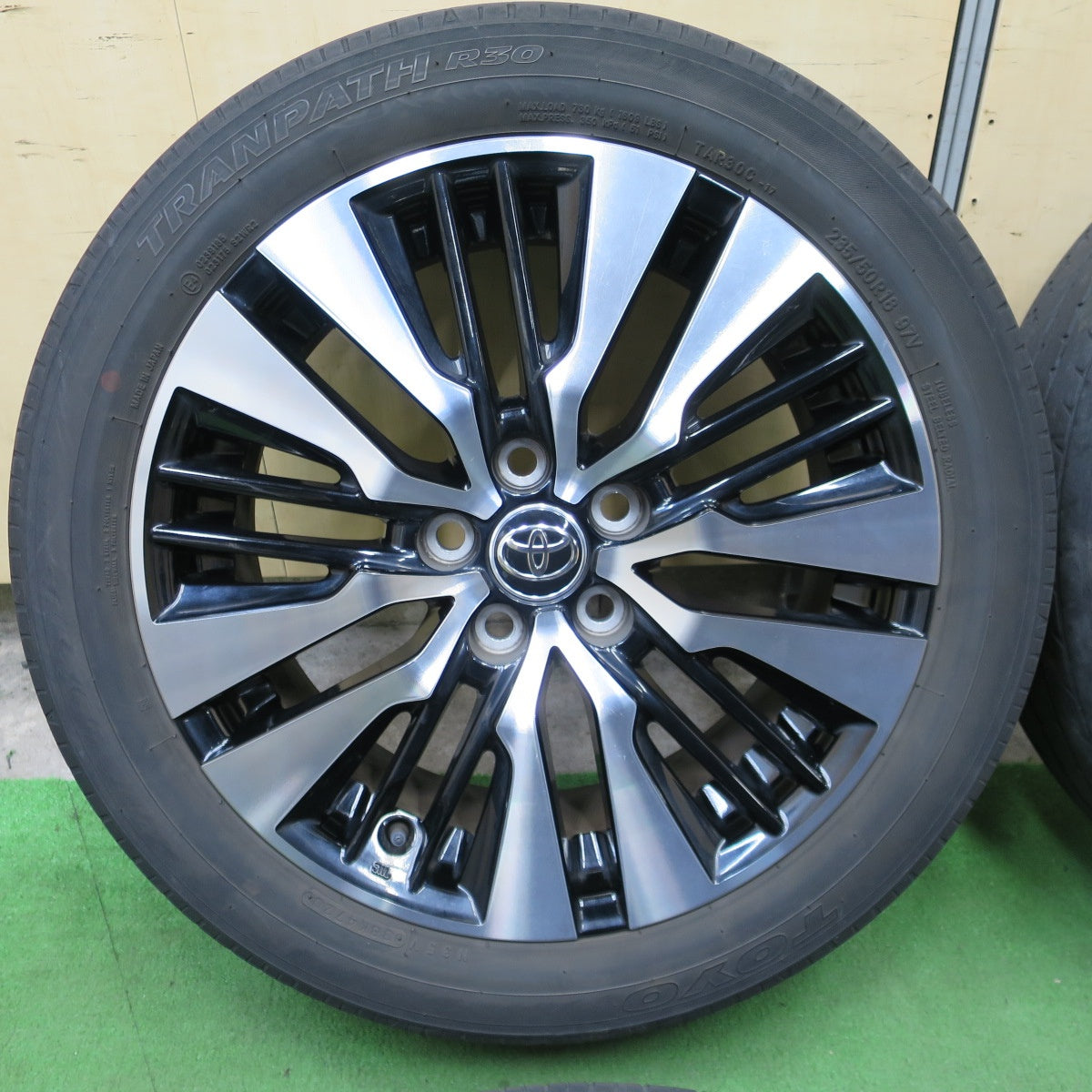 キレイ★トヨタ 30系 アルファード ヴェルファイア SC ZG 純正 235/50R18 トーヨー トランパス R30 18インチ PCD114.3/5H★6021603ナノ