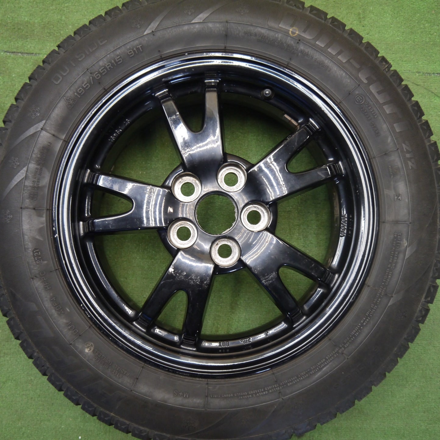 4本価格★トヨタ 30系 プリウス 純正 195/65R15 スタッドレス ハイフライ win-turi 212 15インチ PCD100/5H★6050102Hス