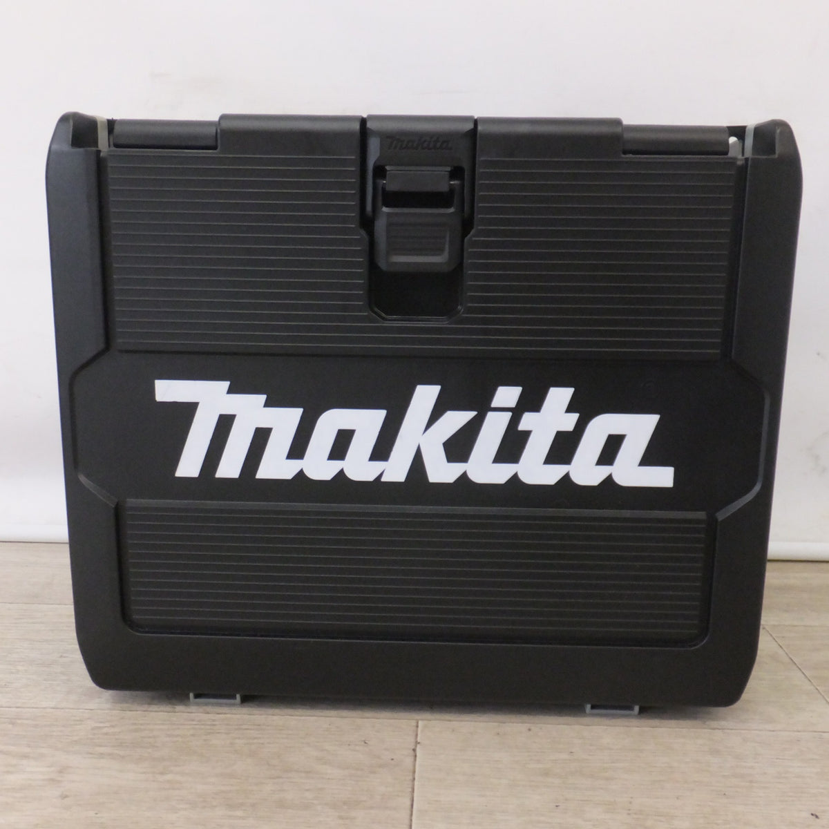 美品★マキタ makita 充電式インパクトドライバ TD171DRGXW 18V　互換バッテリ 2個★