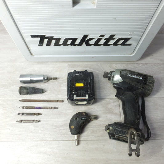 [送料無料] ◆makita マキタ 充電式インパクトドライバ TD134DX2 14.4V バッテリー付き 電動工具◆