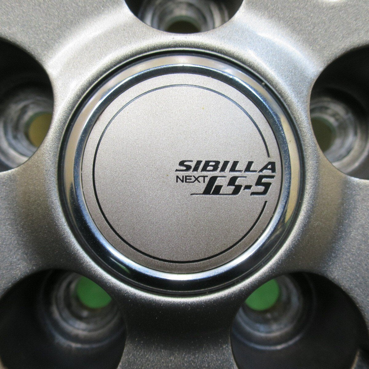 バリ溝！21年！キレイ！8.5分★プリウス 等 195/65R15 スタッドレス ダンロップ ウインターマックス WM02 SIBILLA NEXT GS-5 シビラ 15インチ PCD100/5H★5012503イス