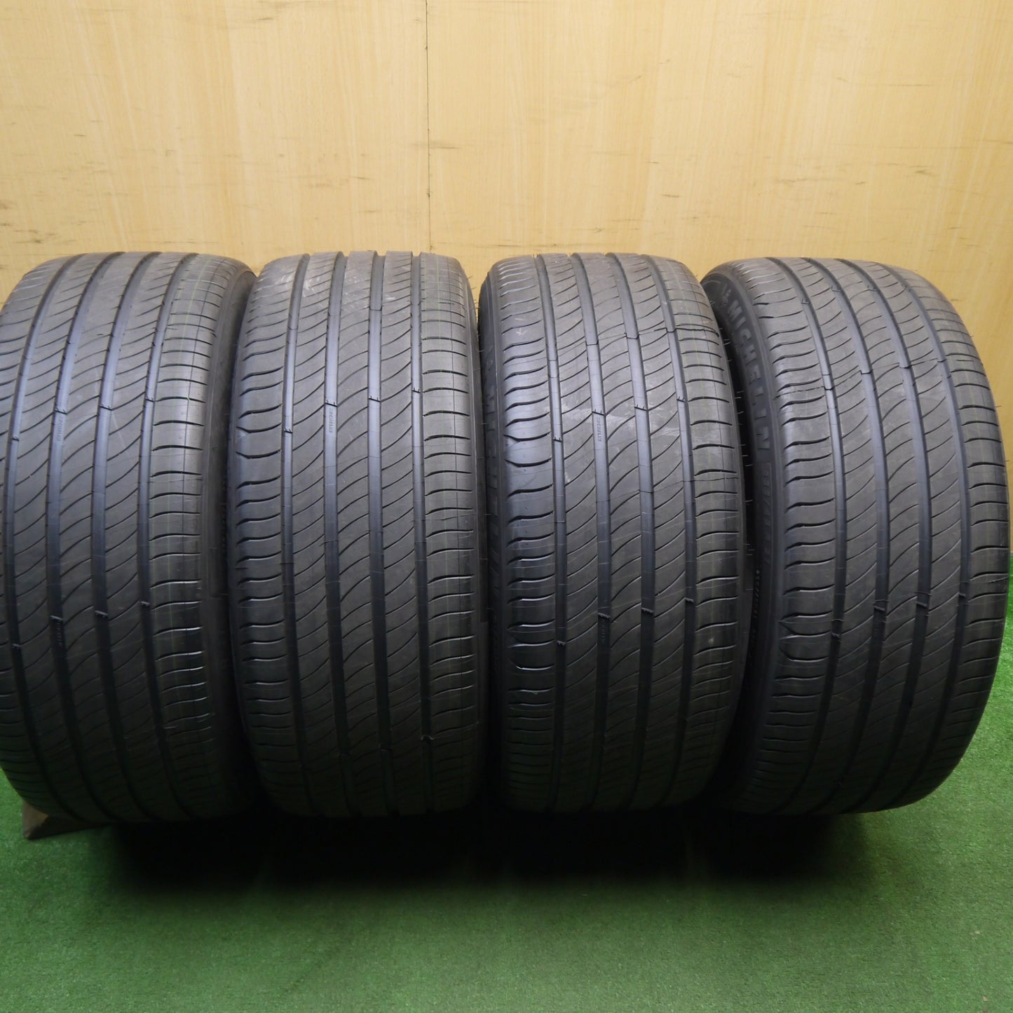 新車外し！25年★235/45R21 ミシュラン e・PRIMACY eプライマシー 21インチ タイヤ クラウン スポーツ クロスオーバー 等★5121906Hノタ