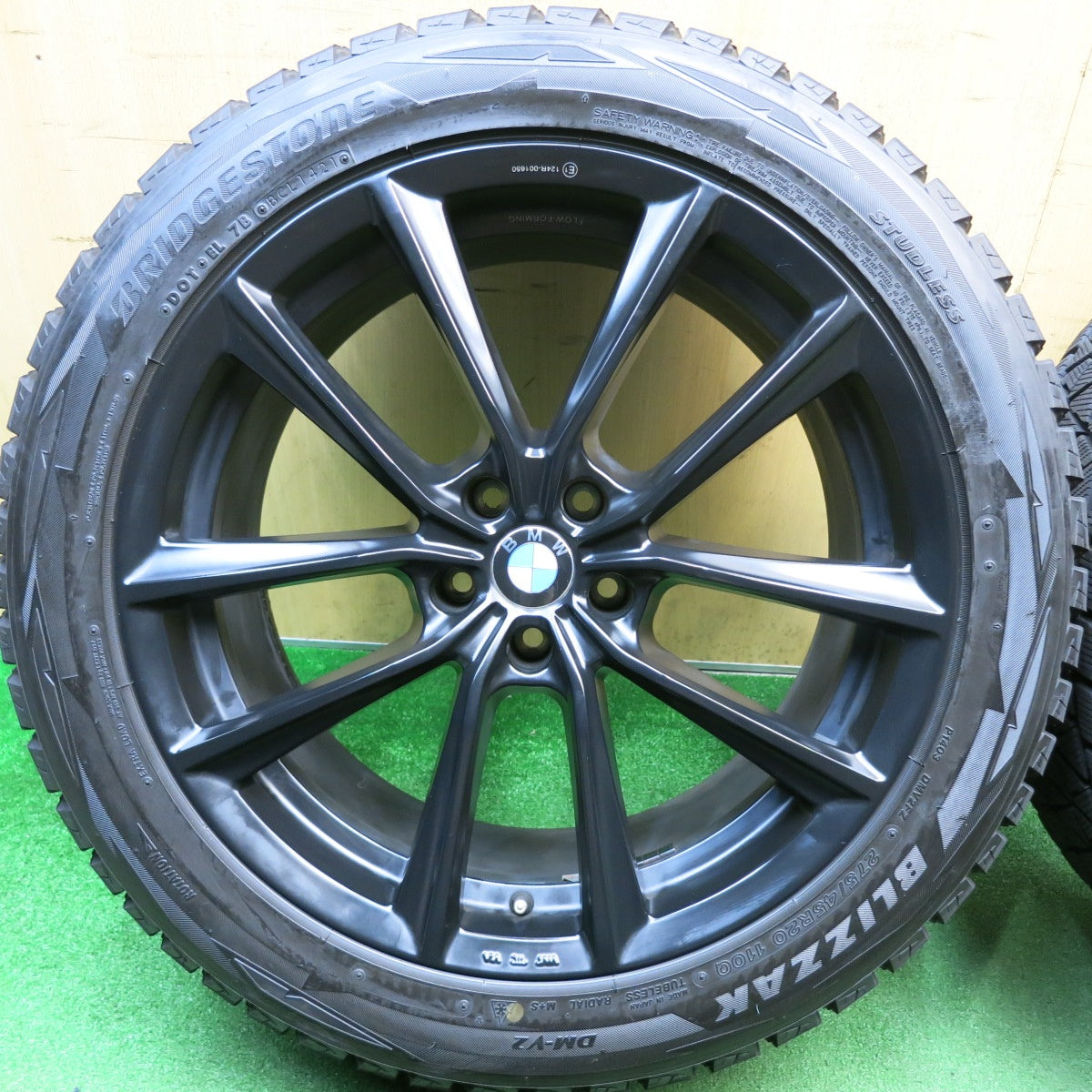 バリ溝！キレイ！9.5分★BMW 等 Breyton BR-1 275/45R20 スタッドレス ブリヂストン ブリザック DM-V2 20インチ ブレイトン PCD112/5H★6021507HAス