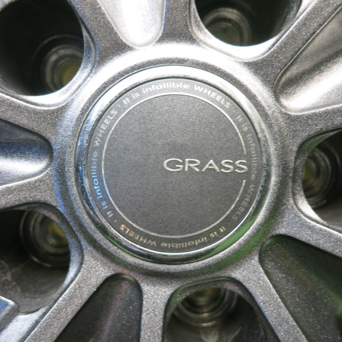 バリ溝！22年！キレイ！9.5分◎スタッドレス 215/55R17 ヨコハマ アイスガード iG60 GRASS グラス 17インチ PCD114.3/5H◎6100305HAス