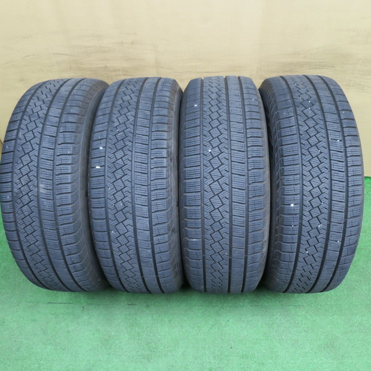 バリ溝！23年！9.5分★スバル SJ フォレスター 純正 225/60R17 スタッドレス ピレリ アイスゼロ アシンメトリコ 17インチ PCD100/5H★6021901NKス