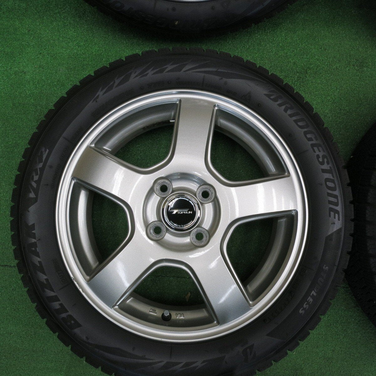 バリ溝！21年！キレイ！9分★スタッドレス 165/60R15 ブリヂストン ブリザック VRX2 TOPRUN トップラン 15インチ ハスラー ソリオ 等 PCD100/4H★4121802TNス
