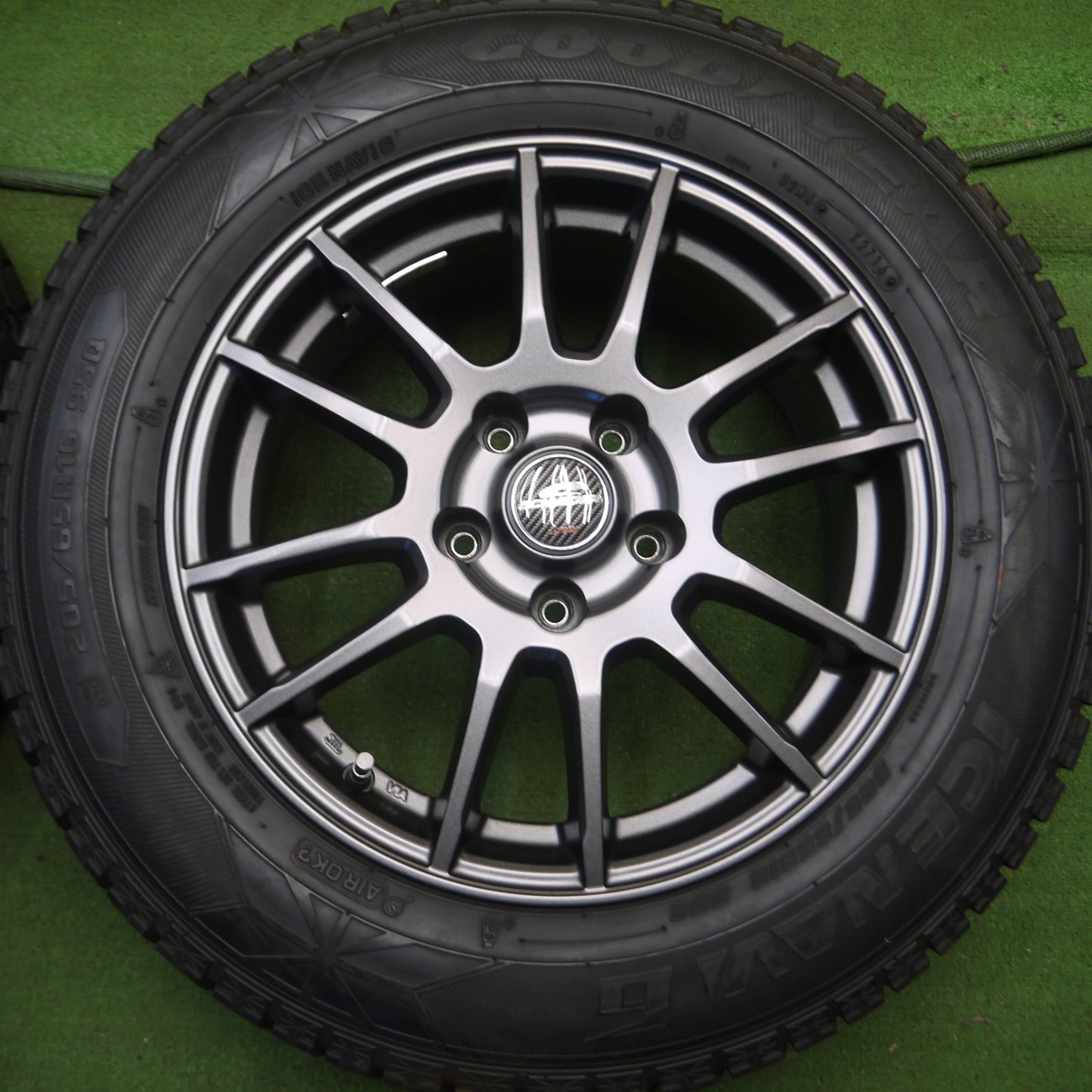 *送料無料* バリ溝！キレイ！9分★スタッドレス 205/65R16 グッドイヤー アイスナビ6 SCHNEIDER ATECH シュナイダー PCD114.3/5H★4040106Hス