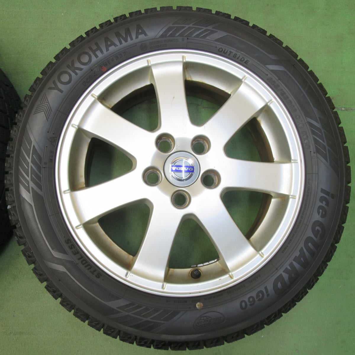 バリ溝！22年！ほぼ10分★ボルボ S40 V50 等 純正 205/55R16 スタッドレス ヨコハマ アイスガード iG60 16インチ PCD108/5H★5110402イス