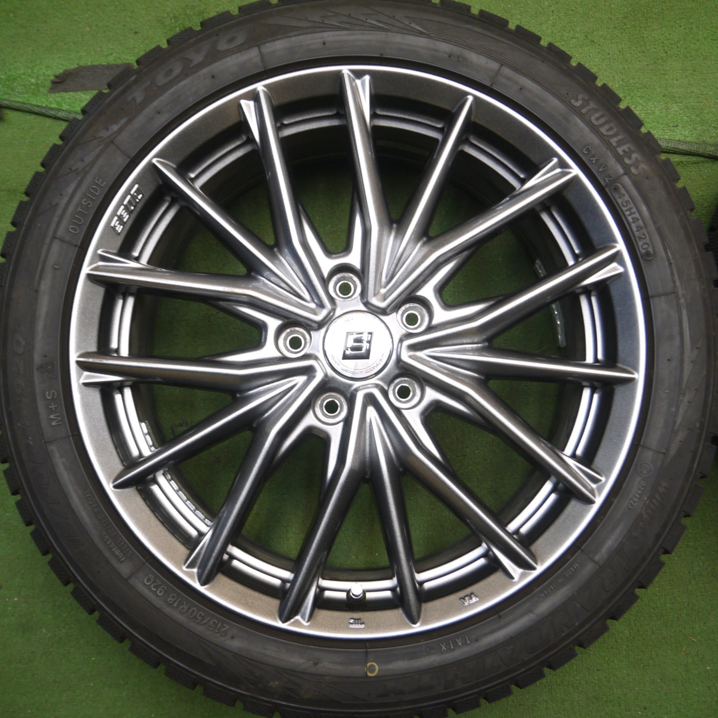 *送料無料* バリ溝！20年！キレイ！ほぼ10分★スタッドレス 215/50R18 トーヨー ウインター トランパス TX SEIN ザイン 18インチ PCD114.3/5H★4051310Hス