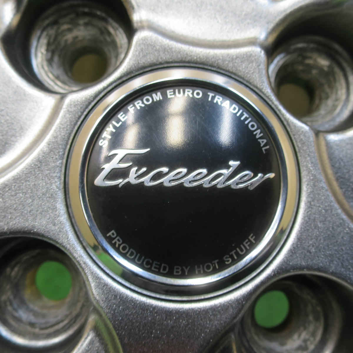 タイヤほぼ未使用！22年！キレイ★スタッドレス 155/65R14 グッドイヤー アイスナビ7 Exceeder エクシーダー 14インチ PCD100/4H★5042906イス