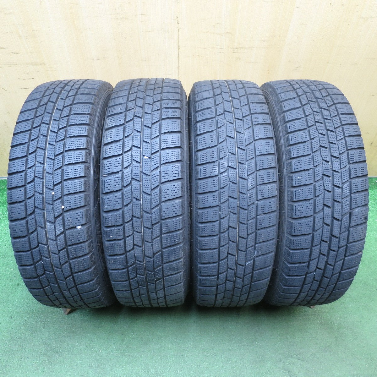 バリ溝！キレイ！8.5分◎スタッドレス 195/65R16 グッドイヤー アイスナビ6 SEIN ザイン 16インチ PCD100/4H◎6100902NJス