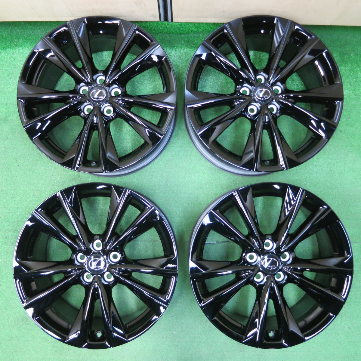 *送料無料* 空気圧センサー付！新車外し★レクサス ES300h Fスポーツ 純正 ホイール 19インチ 19×8J PCD114.3/5H★4040613イホ