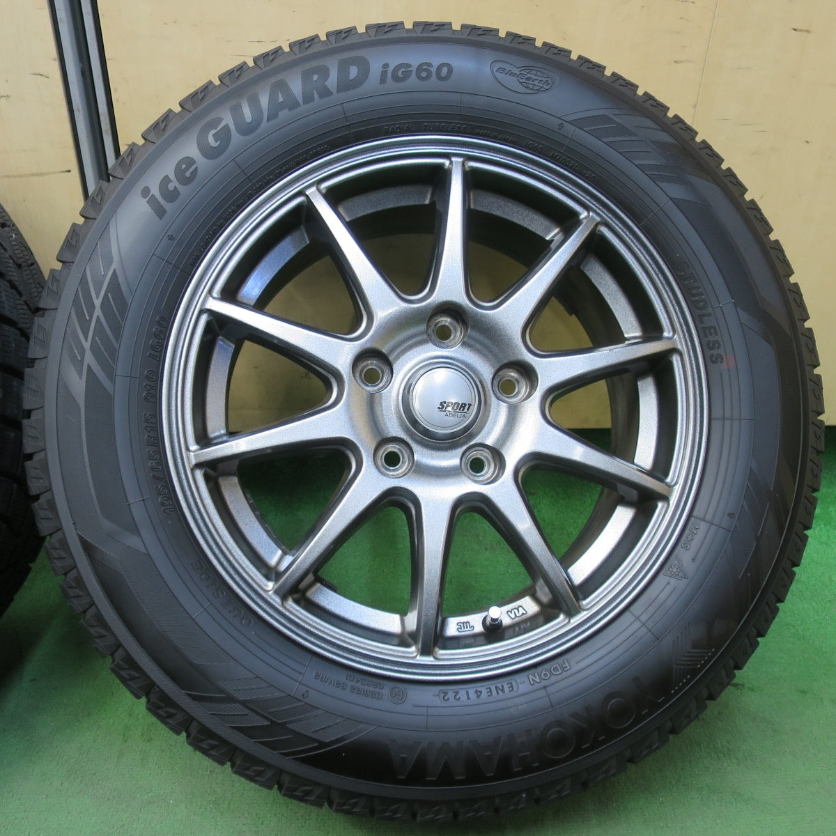 バリ溝！22年！キレイ！9分★スタッドレス 195/65R15 ヨコハマ アイスガード iG60 SPORT ABELIA スポルト アベリア 15インチ PCD114.3/5H★5111505イス