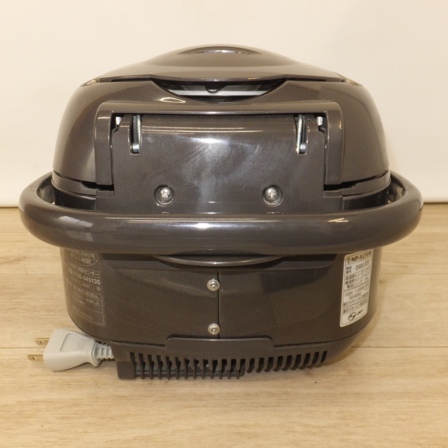 [送料無料] ★象印 ZOJIRUSHI 18年製 IH炊飯ジャー 極め炊き NP-VJ10　炊飯容量 1.0L　100V 50/60Hz 1105W★