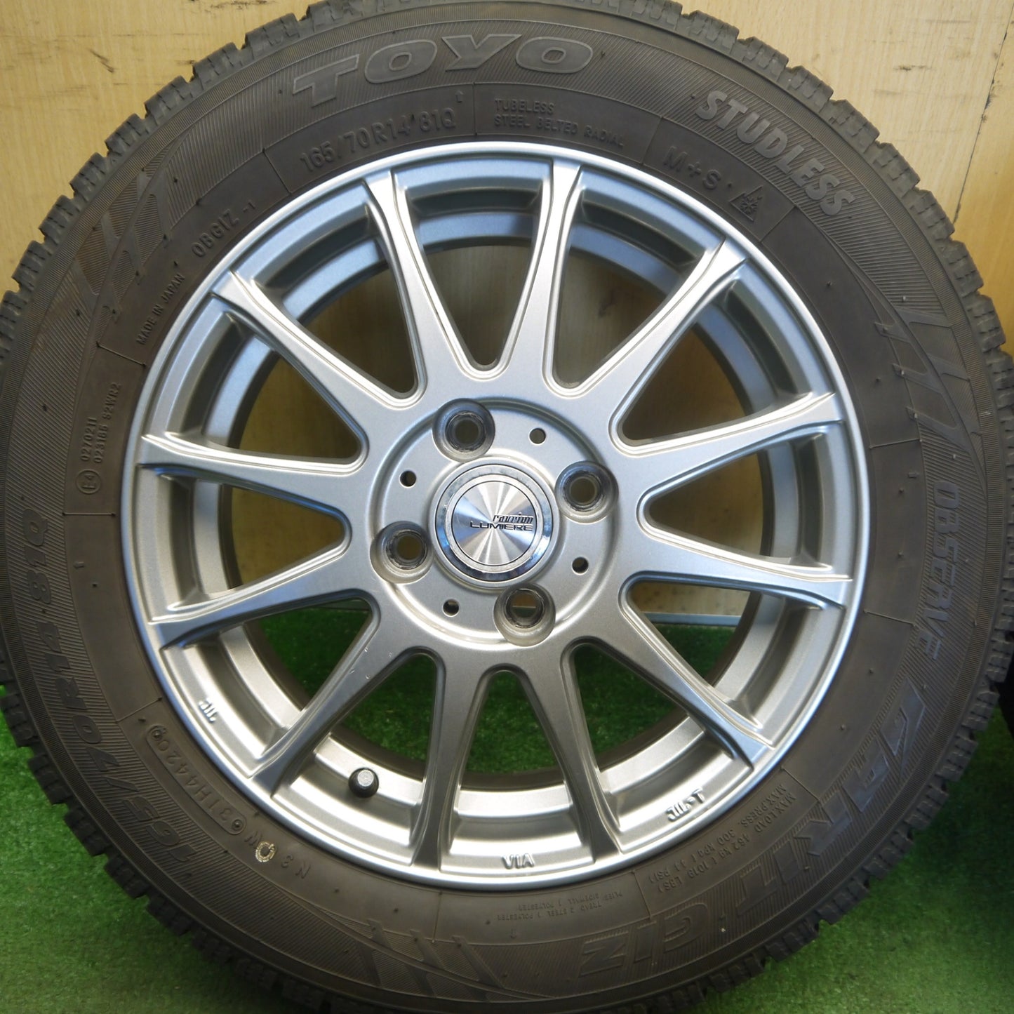 バリ溝！キレイ！8.5分★スタッドレス 165/70R14 トーヨー オブザーブ ガリット GIZ ravrion LUMIERE ラブリオン 14インチ PCD100/4H★6060102Hス