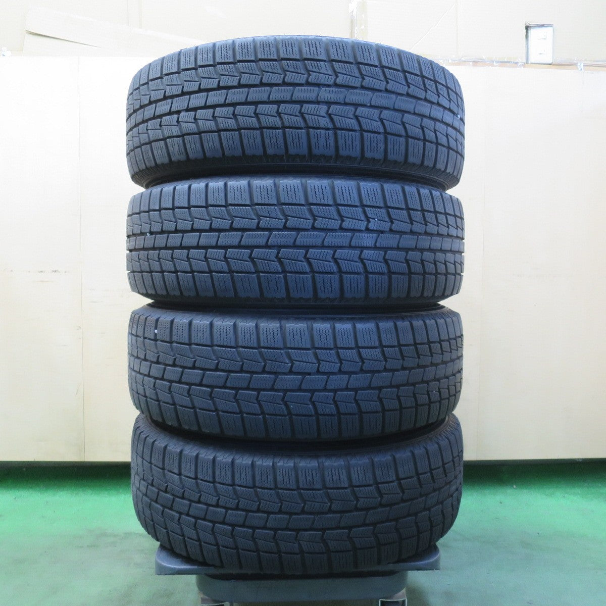 バリ溝！8.5分★プリウス 等 195/65R15 スタッドレス オートバックス ノーストレック N3i SCHNEIDER シュナイダー 15インチ PCD100/5H★6051607イス