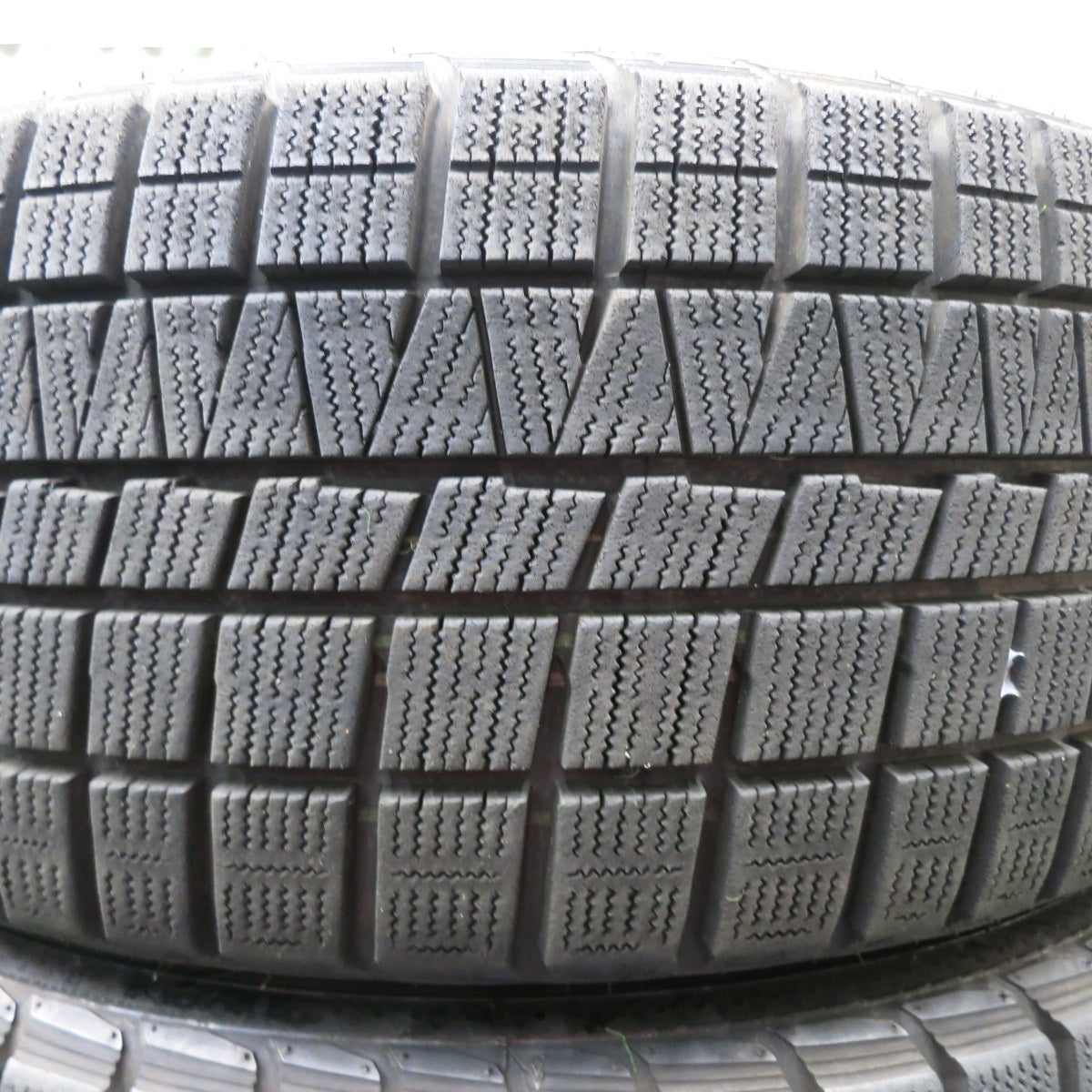 *送料無料* バリ溝！キレイ！9.5分★レガシィ等 225/50R17 スタッドレス ナンカン CORSAFA Exceeder エクシーダー 17インチ PCD100/5H★4031903NJス
