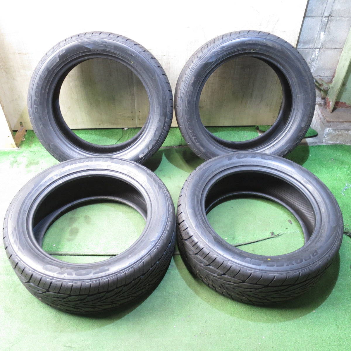 *送料無料* 未使用！23年★275/50R21 トーヨー プロクセス ST3 タイヤ 21インチ レクサス LX 等★4052203クノタ