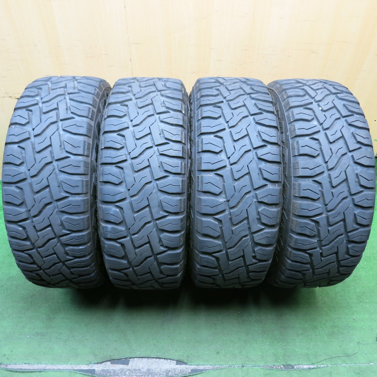 バリ溝！22年！キレイ！8.5分★DEAN CRIMSON 265/65R17 トーヨー オープンカントリー R/T ディーン クリムソン 17インチ PCD139.7/6H★5072710HAノ