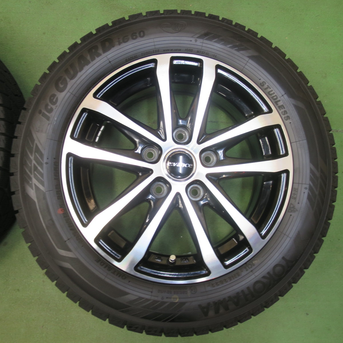 バリ溝！22年！9.5分★スタッドレス 185/65R15 ヨコハマ アイスガード iG60 evance HA1 エヴァンス 15インチ PCD114.3/5H★5112810イス