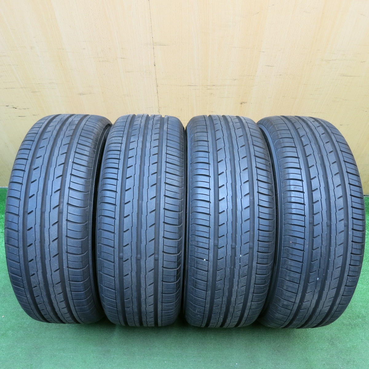 ほぼ未使用！24年★日産 ジューク 純正 215/55R17 ヨコハマ BluEarth-ES ES32 ブルーアース 17インチ PCD114.3/5H★6041211HAノ