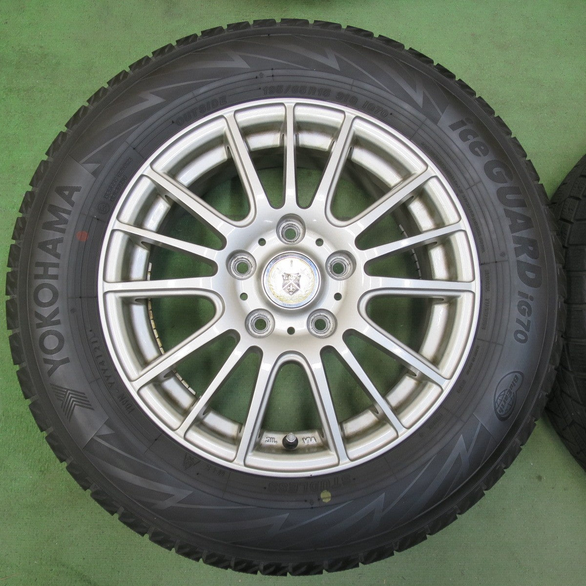 4本価格！21年★スタッドレス 195/65R15 ヨコハマ アイスガード iG70 GMach 15インチ PCD114.3/5H★5102401イス