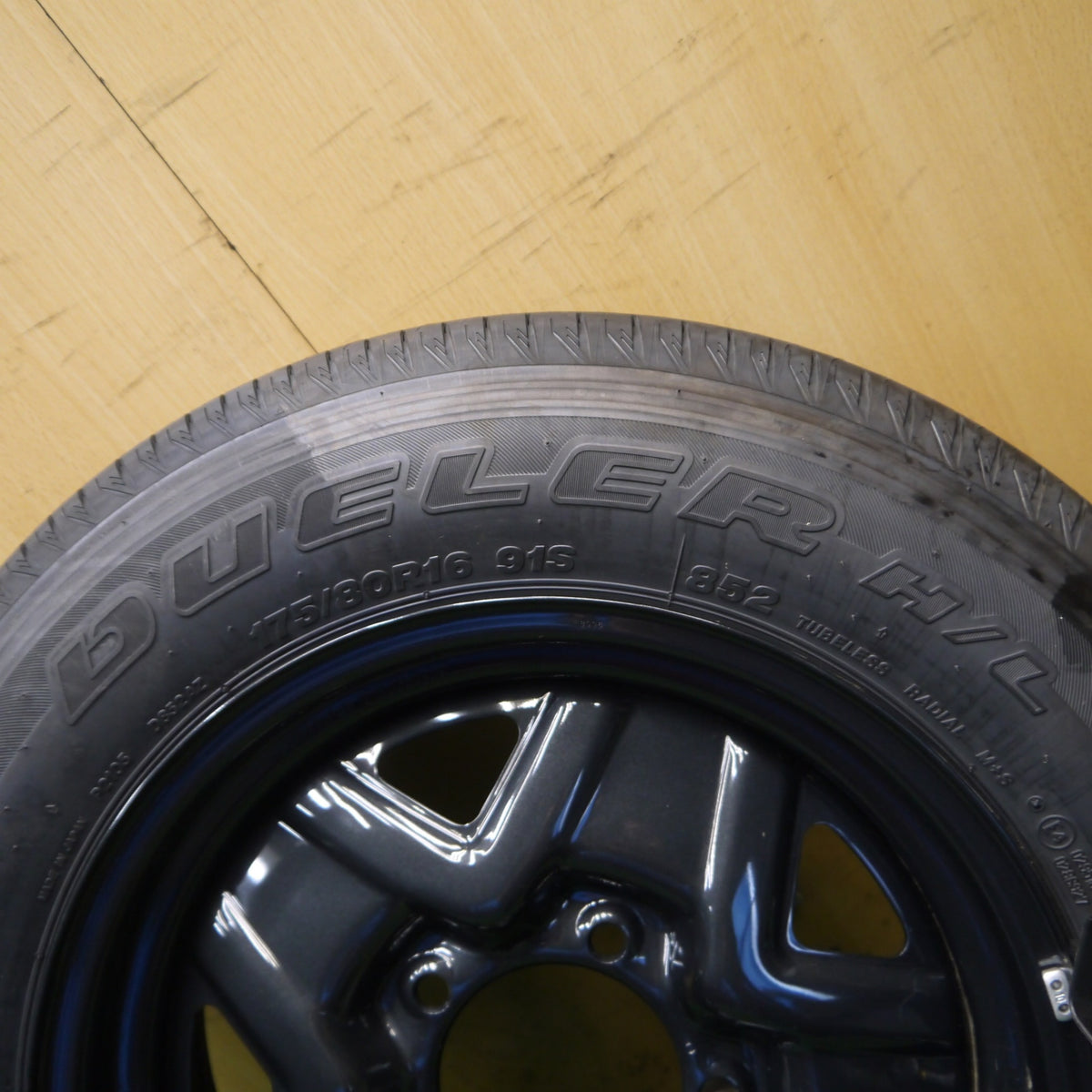 新車外し！25年！1本◎スズキ JB64 ジムニー 純正 スチール 175/80R16 ブリヂストン デューラー H/L 852 DUELER 16インチ PCD139.7/5H◎6091104Hノ