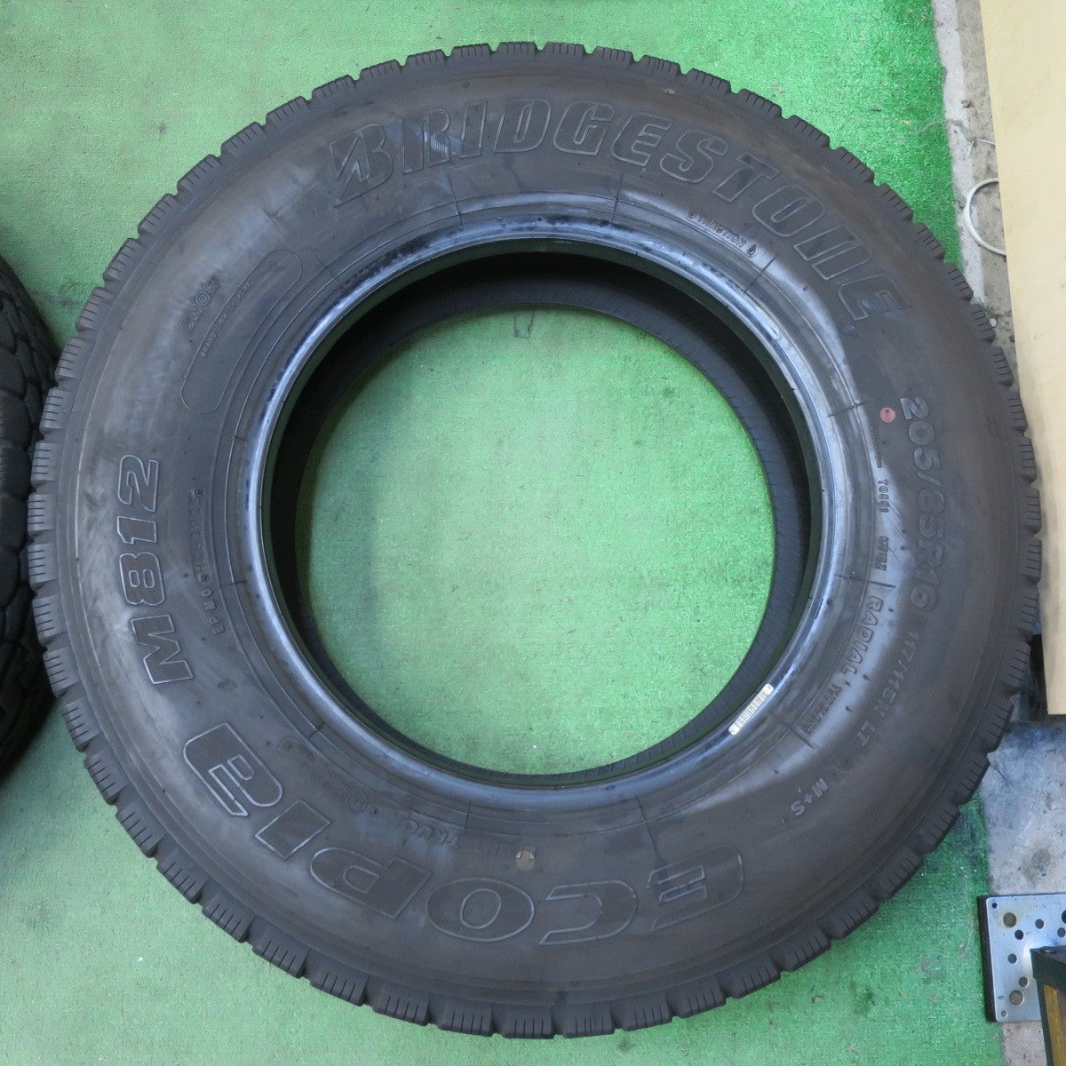 バリ溝！25年！8.5分！6本★トラック タイヤ 205/85R16 117/115N ブリヂストン エコピア M812 ミックス オールシーズン 16インチ★5101007イスタ