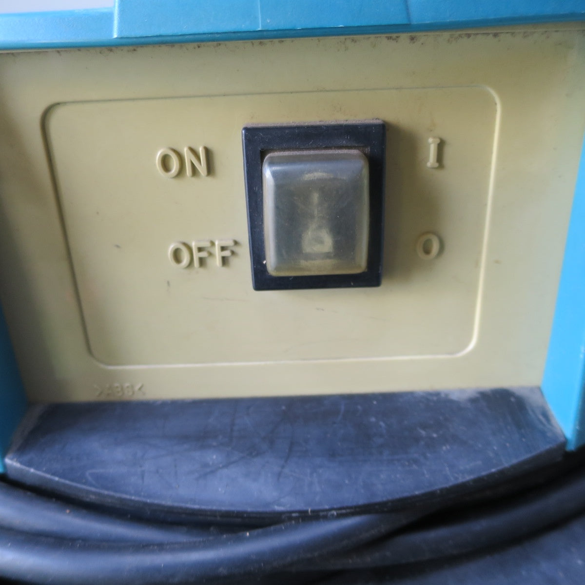 [送料無料] ◆マキタ 集じん機 437 乾湿両用 業務用 電動 工具 掃除機 コード式 集塵 100V makita◆